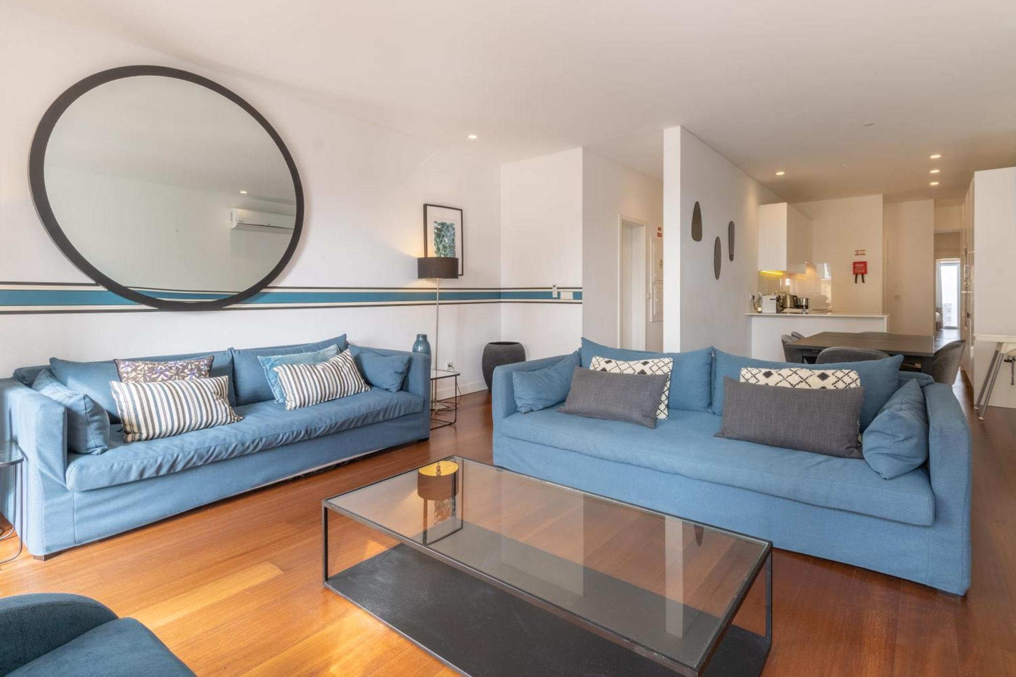 Appartamento Modern 3Br, Terrace, Ac/Heating & Self Check-In Lisbona Esterno foto